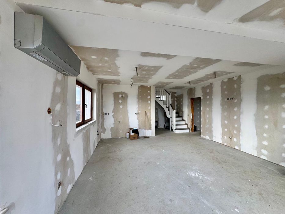 Vand casa in Sura Mare