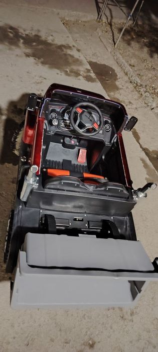 Аккумуляторли янги детский машина сотилади срочно