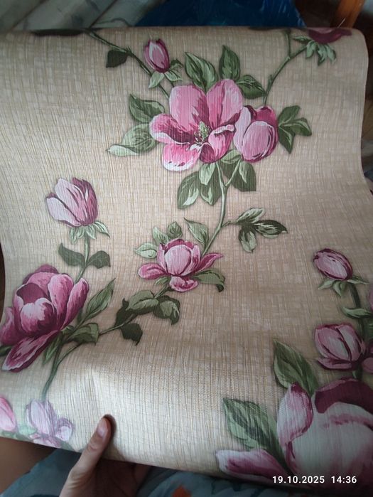 Продам новые бумажные обои