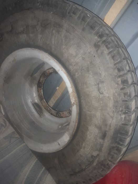 Продам покрышку грузовой