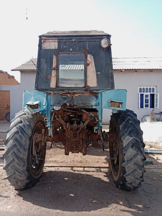 Traktor MTZ Sotiladi