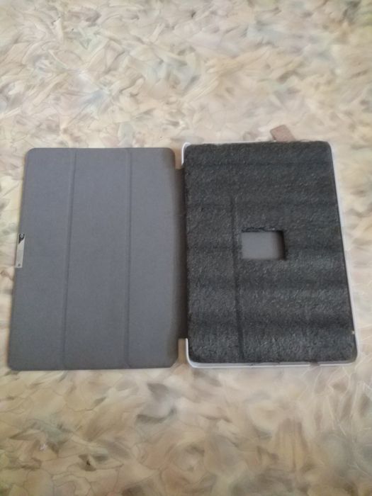 Продам магнитный чехол на планшет Asus103c