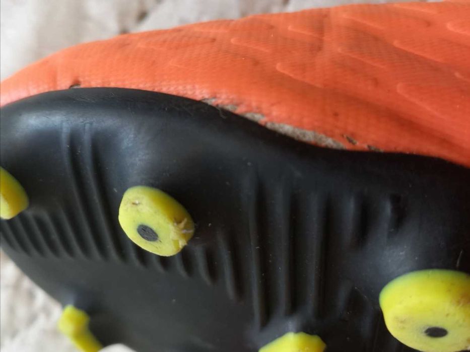 Футболни обувки, бутонки, стоножки