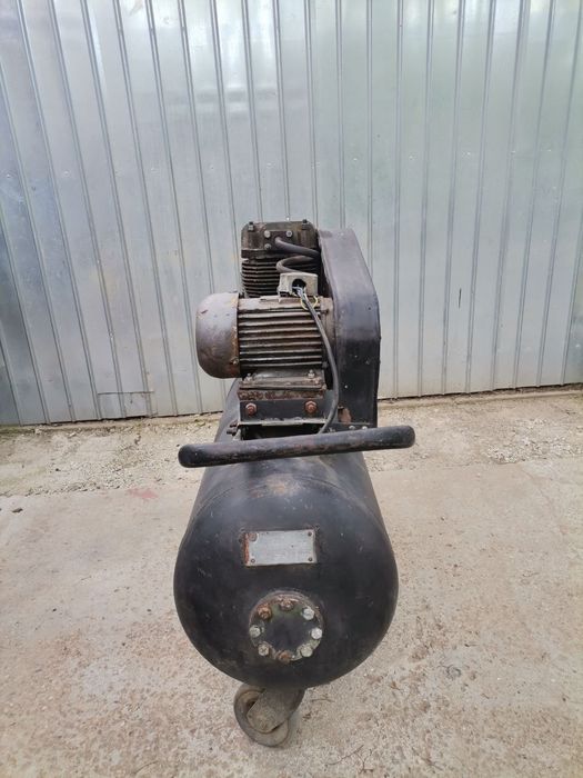 Compresor românesc T.N. 200 litri