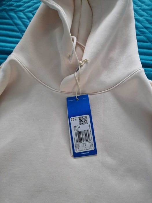 Продавам Adidas  Суичър