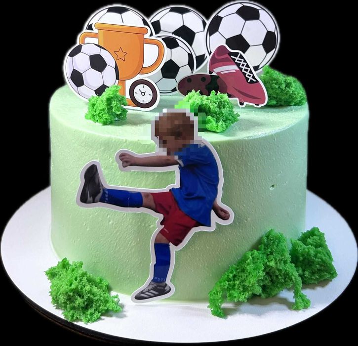 Realizez decoratiuni toppere din carton pentru prăjituri și torturi