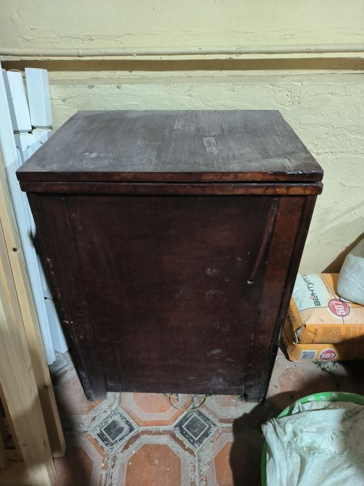 Tikuv mashinasi sotiladi