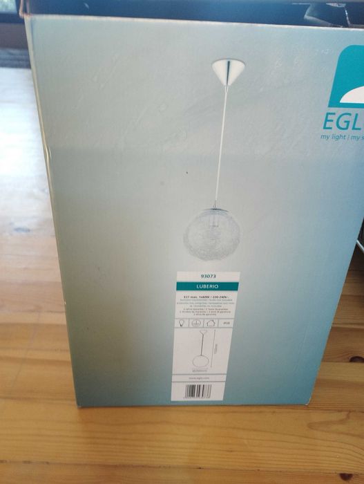 Продавам нова лампа Egloв опаковката Eglo