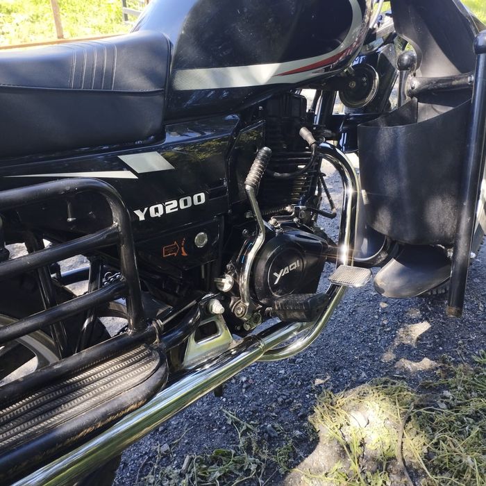 Продам мотоцикл яки 200