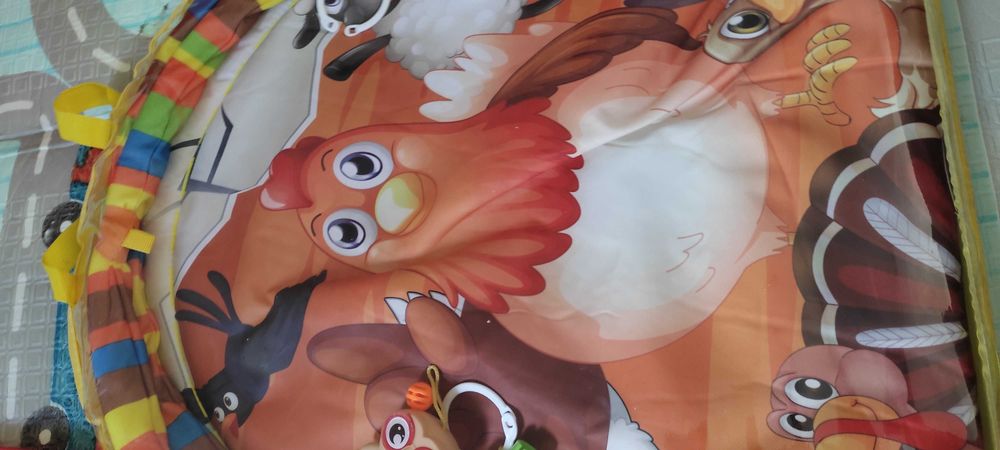 Детский коврик с дугами