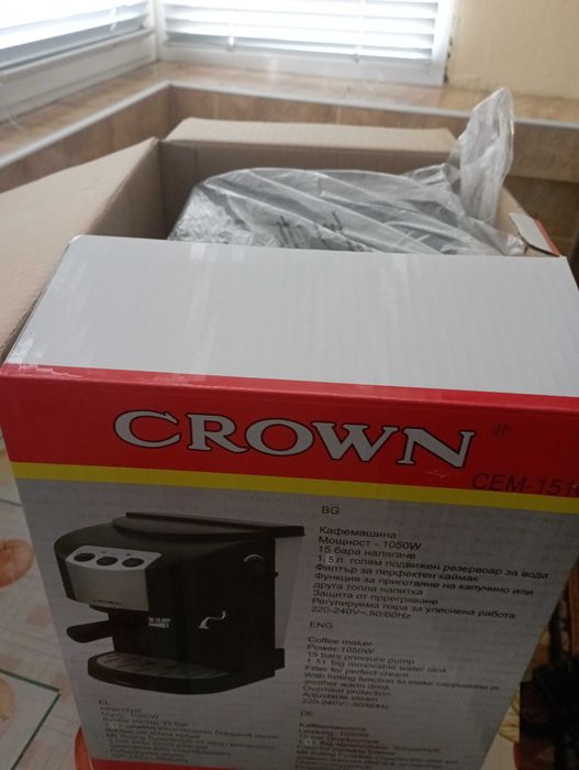Еспресо кафемашина Crown CEM-1510 (15 bar / 1050W) – в оригинална кутия