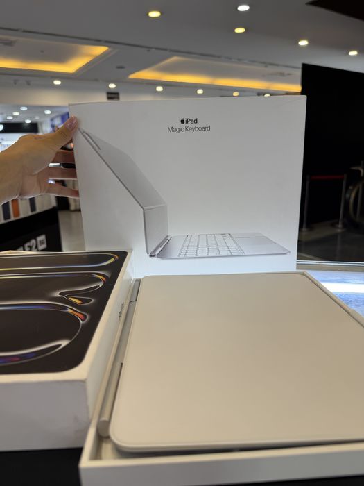 iPad Pro 13 M4 2tb 100% sim nano с клавиатурой