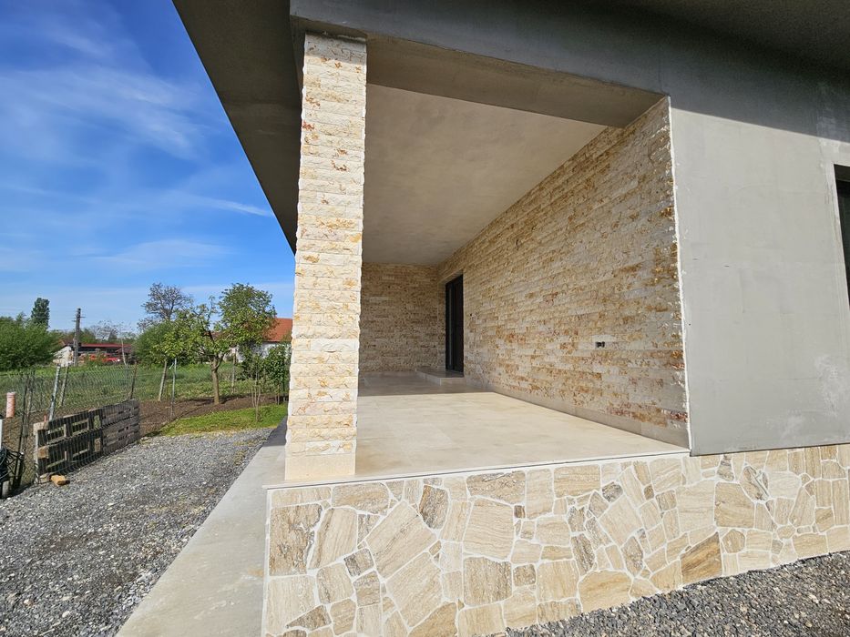 Piatră naturală scapițată