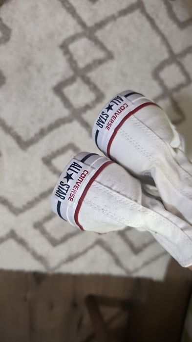 Високи бели кецове Converse
