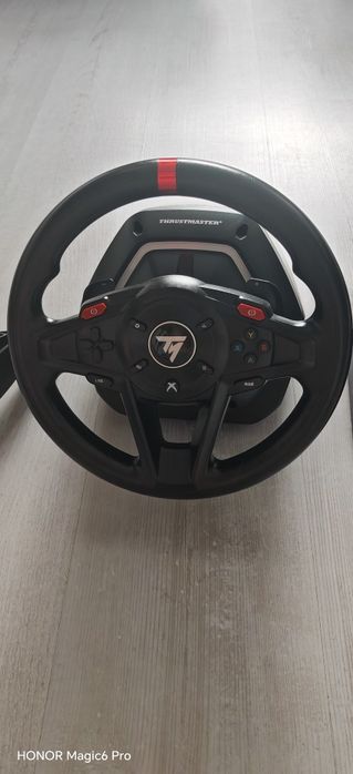 Volan de jocuri ThrustMaster T128