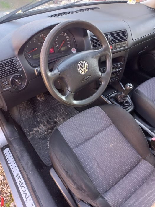 Dezmembrez golf 4