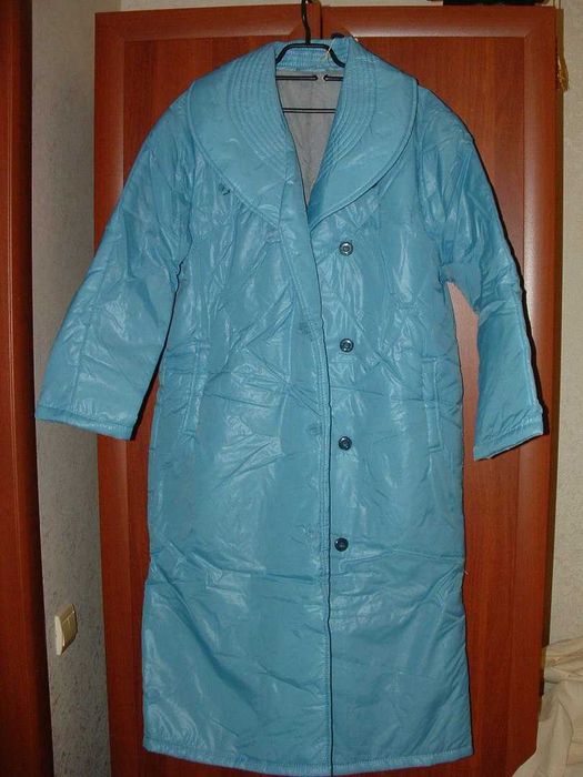 Легкое весеннее плащ пальто.