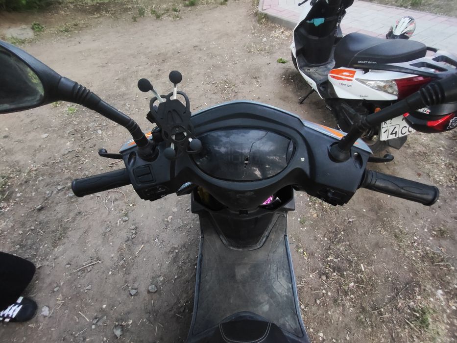 Продам скутер М11
