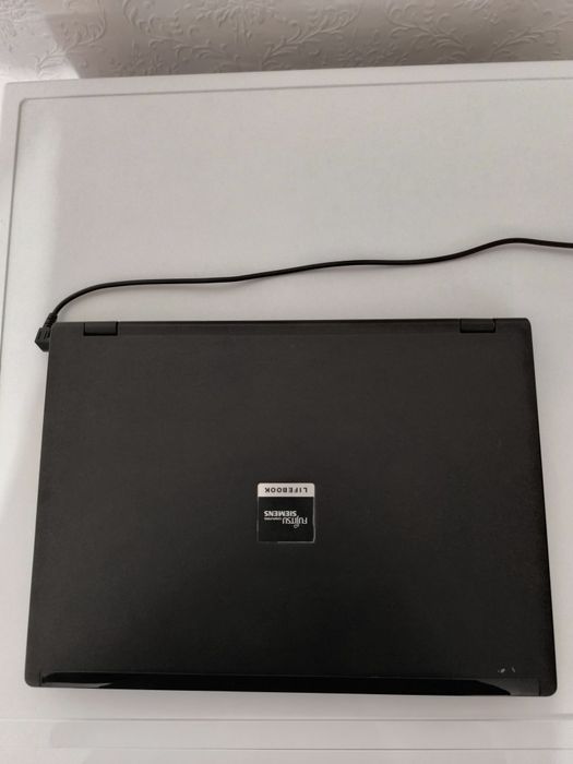 Лаптоп Fujitsu Siemens LIFEBOOK E8210