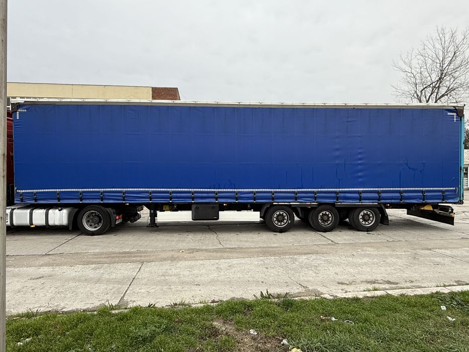 Semiremorca KRONE MEGA