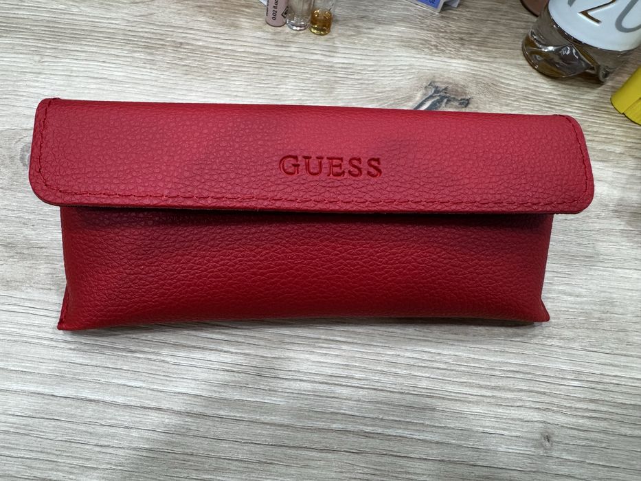Дамски очила Guess