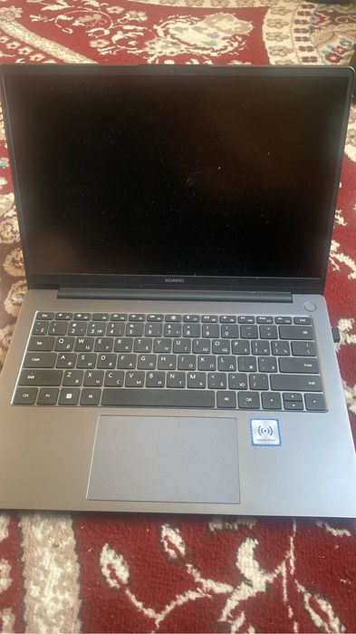 Продам ноутбук с гарантией