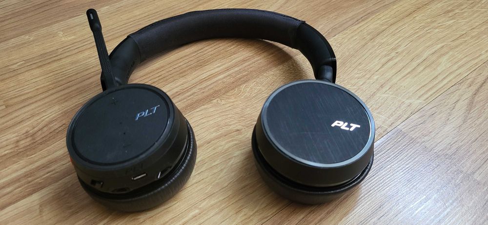 Plantronics Casti VOYAGER 4220 UC Wireless Negru