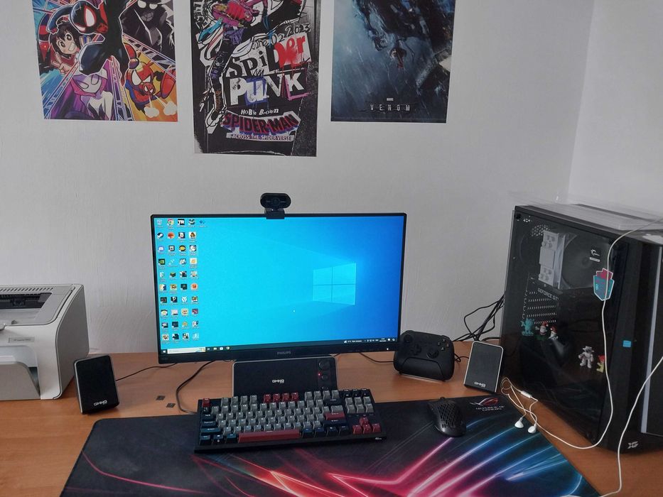 Игровой компьютер с периферией(монитор, клава, мышь, колонки, геймпад)