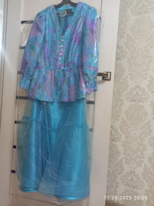 Платье вечернее.