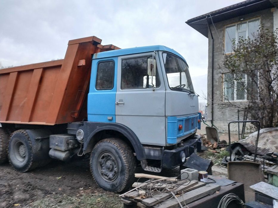 Самосвал МАЗ 5516