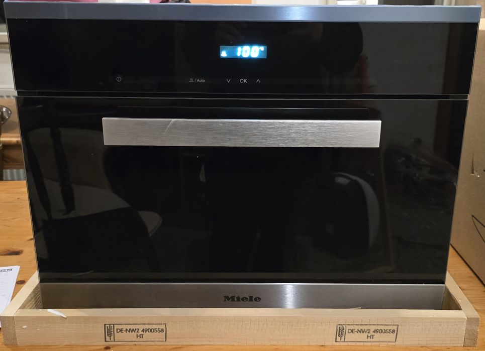 Cuptor cu Aburi Miele DG 6200 Nou!