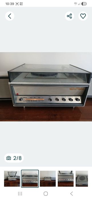 Aparate de radio vechi   cu lămpi..