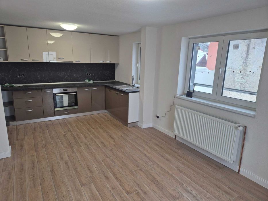 Ultracentral, casa mare complect renovata