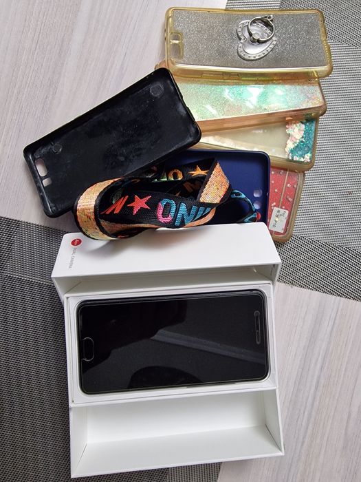 HUAWEI P10 PLUS LEICA. Привезен из Германии