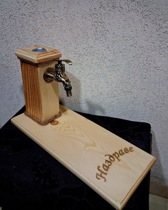 Диспенсър за алкохол чешмичка