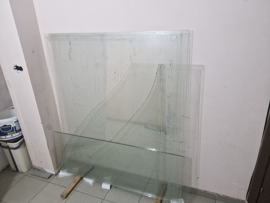 Отдам даром стекло