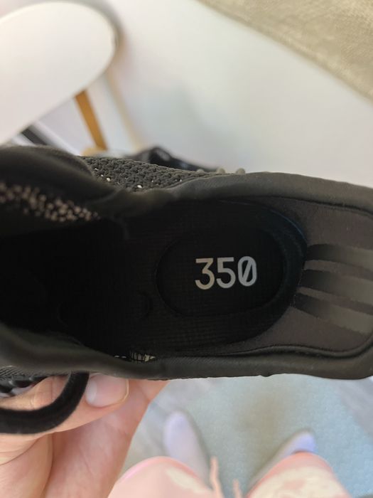papuci yeezy unisex marimea 42