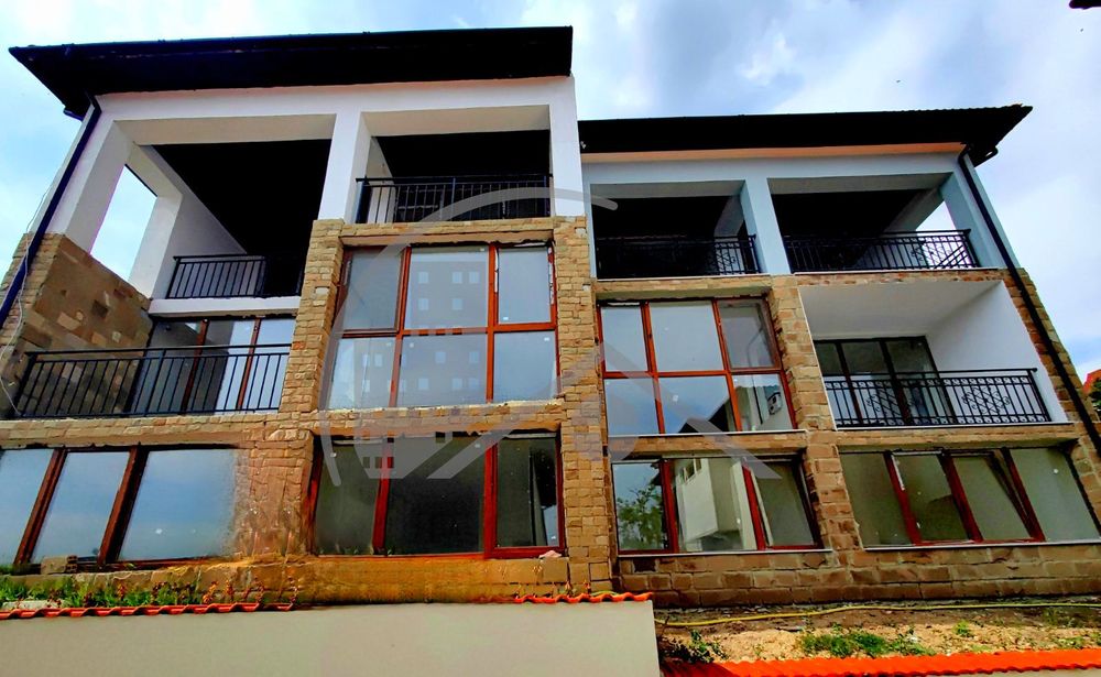 Продава се Къща в Варна, Бриз - 205 кв.м за 1600 €/кв.м - Снимка #1