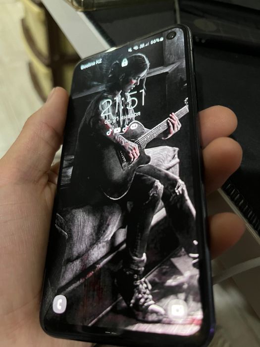 Обменяю 3 телефон на 1