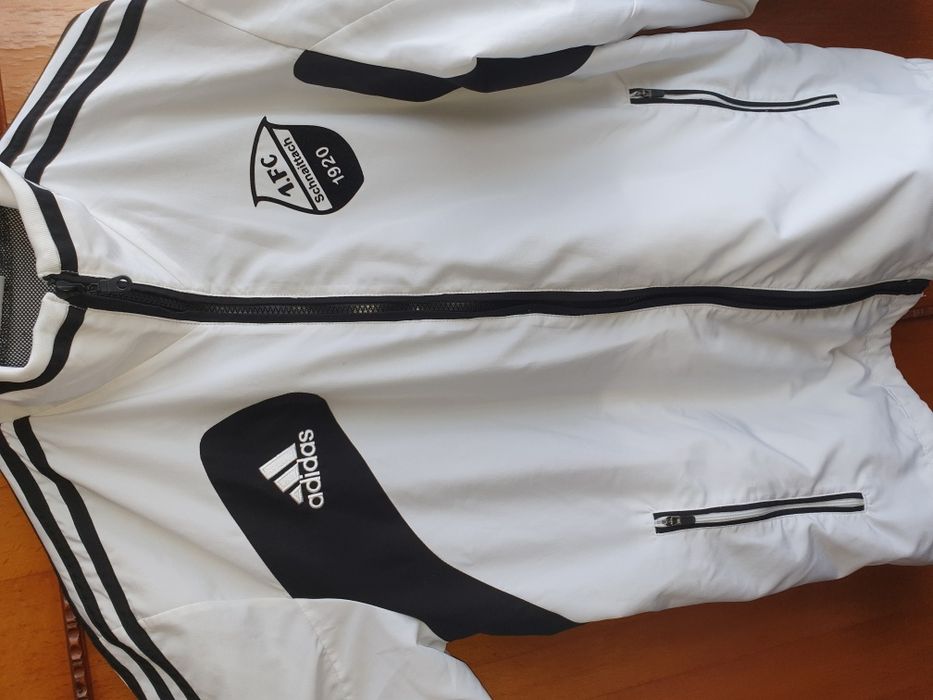 Vand geaca primavara-toamna Adidas