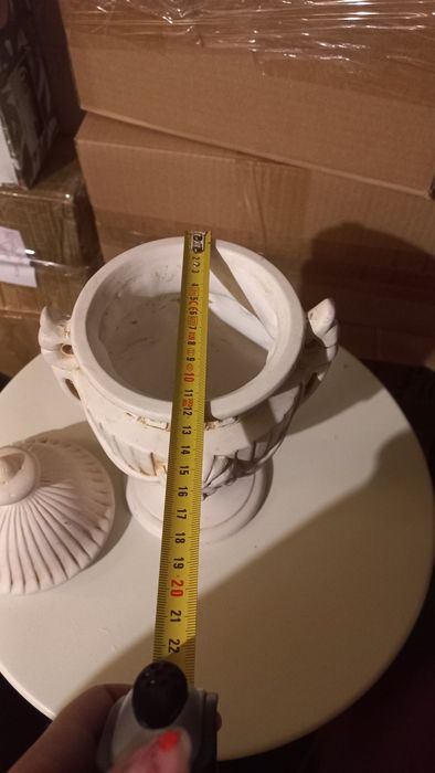 Урна има някаква маркировка под капака