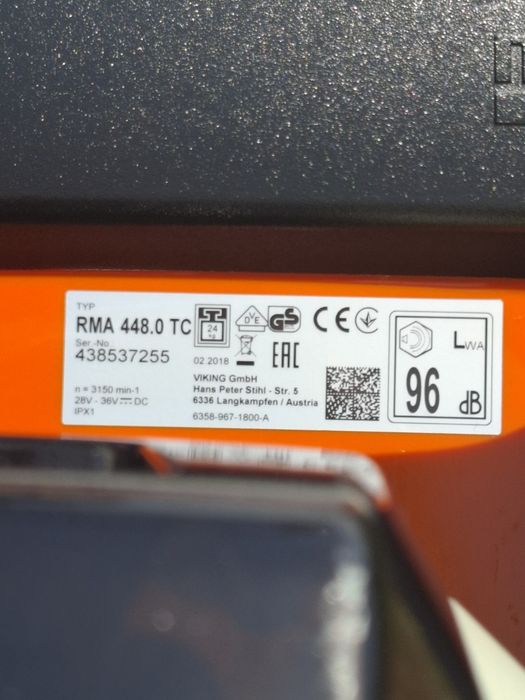 Mașină de tuns gazon Stihl RMA 448.0 TC