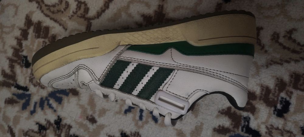 Продаю кроссовки Adidas Forum 84 Low