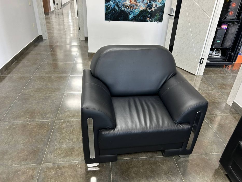 Комплект мягкой мебели: диван + 2 кресла (есть нюанс)