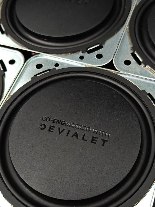 Boxe Profesionale Devialet
