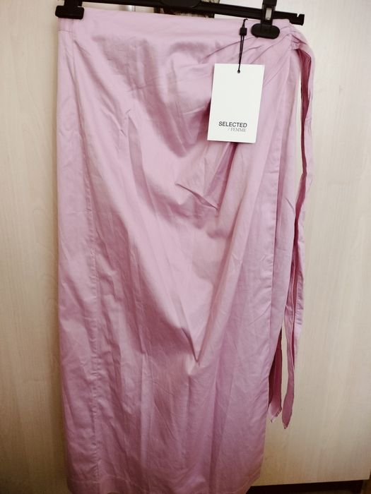 Fusta lunga petrecuta