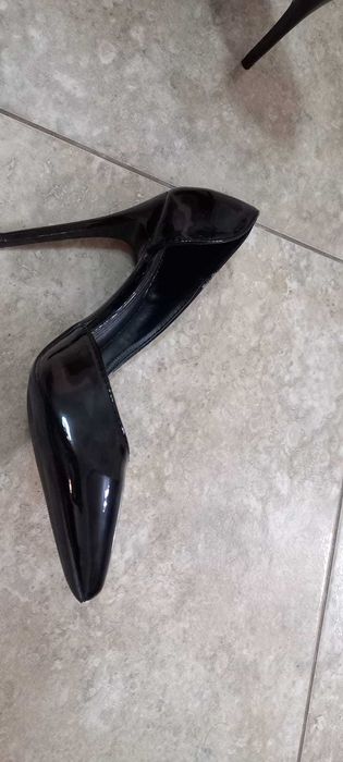 Pantofi eleganti marime 39 ,noi