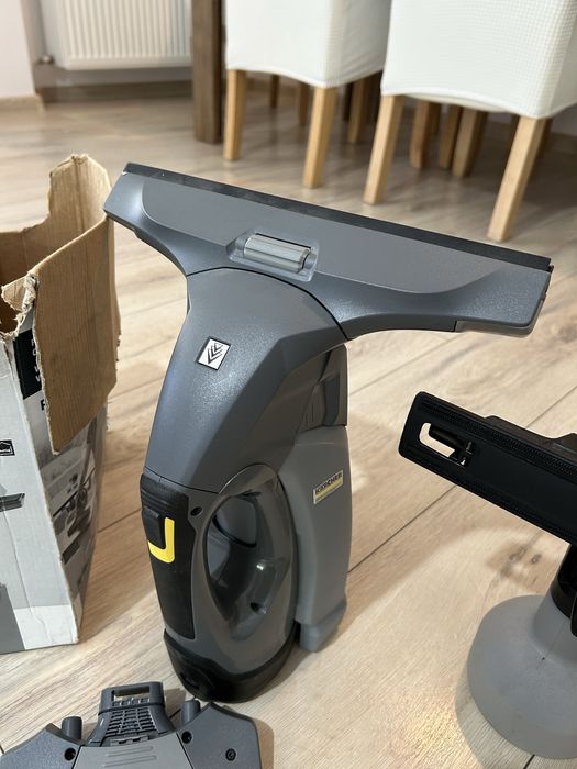 Karcher Aspirator Geamuri Profesional, model WVP 10 adv