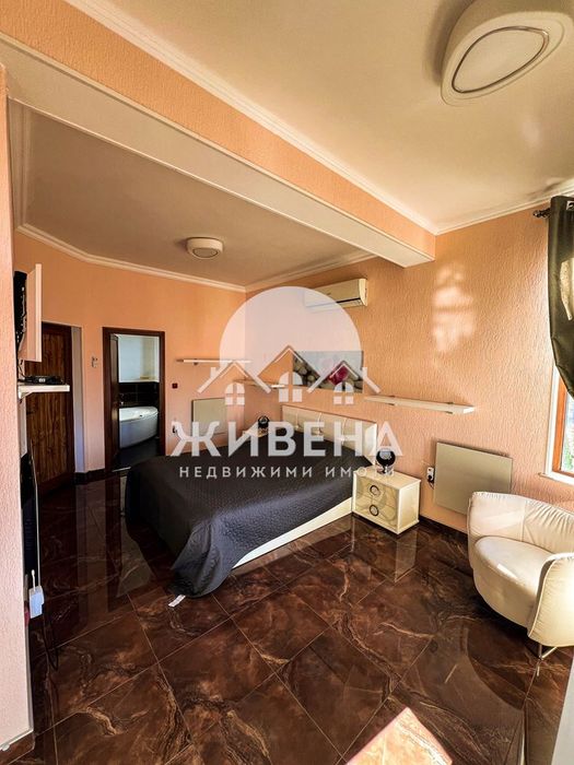 Продава се Къща в с. Оброчище, Област Добрич - 250 кв.м за 1400 €/кв.м - Снимка #8