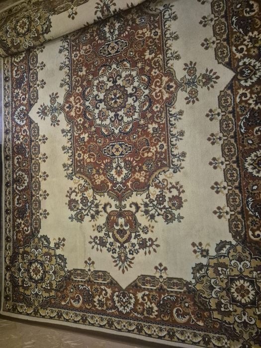 Продам ковёр 2 ×3